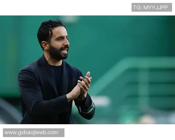 足球明星日常穿搭风格大揭秘时尚与运动的完美结合 足球明星日常穿搭风格大揭秘时尚与运动的完美结合