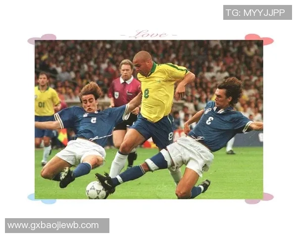 足球明星贴花图片大全欣赏与推荐让你领略球场风采与个性魅力 足球明星贴花图片大全欣赏与推荐让你领略球场风采与个性魅力