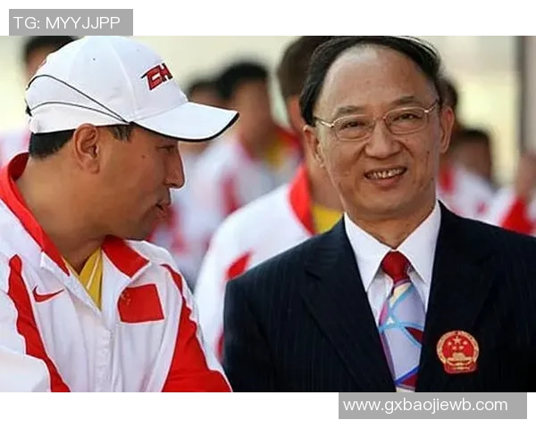 深圳羽毛球队的盯防战术解析与实战应用探讨